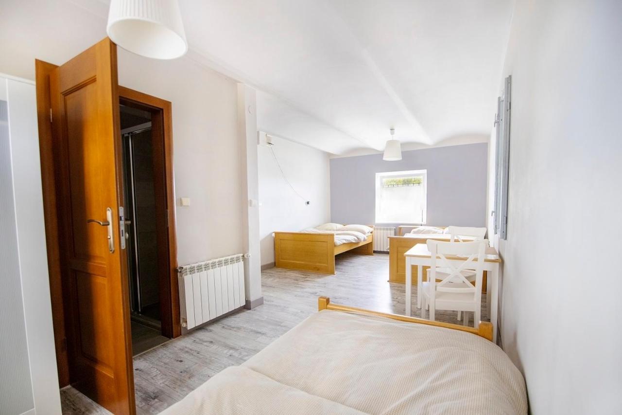 Hotel Zielona Przystan à Manasterz Extérieur photo