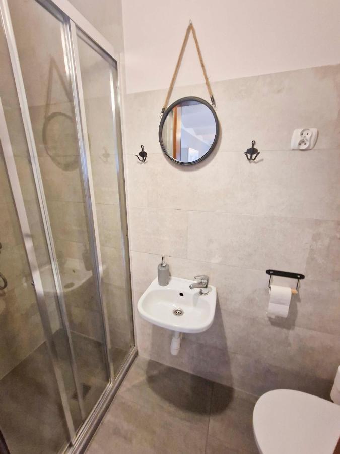 Hotel Zielona Przystan à Manasterz Extérieur photo