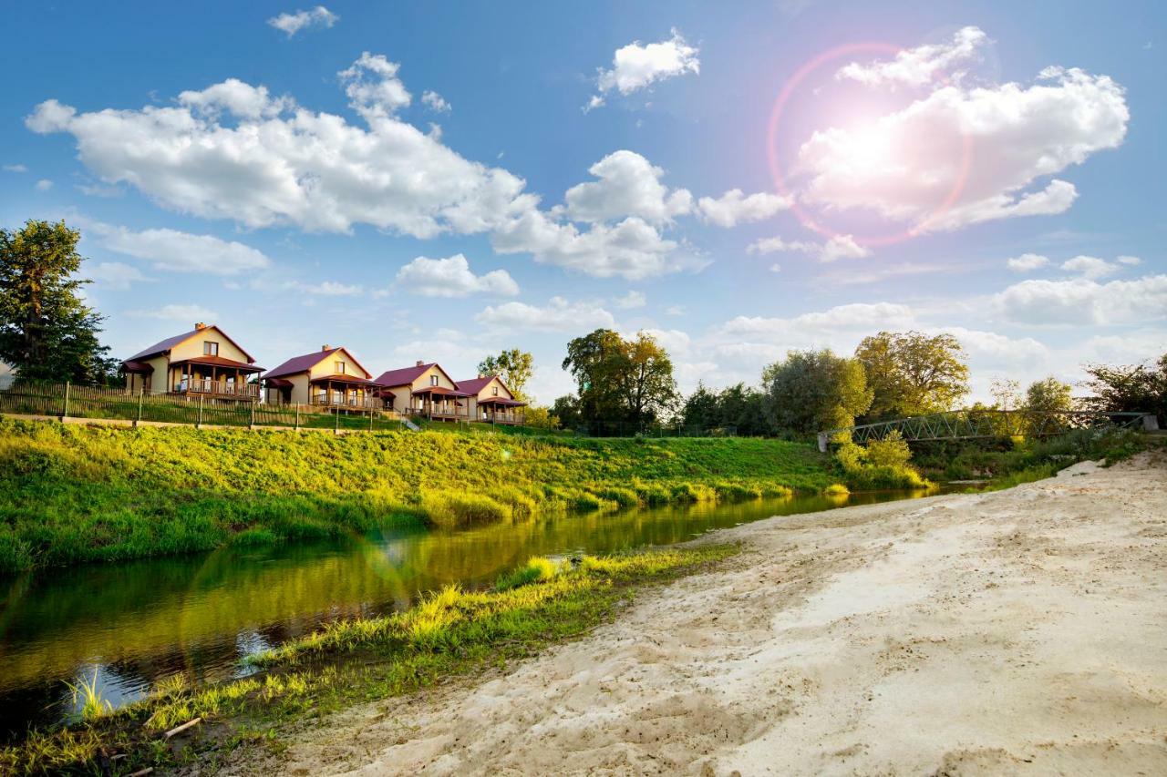 Hotel Zielona Przystan à Manasterz Extérieur photo